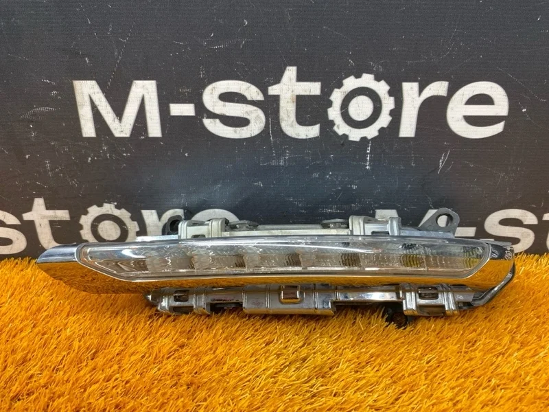 Дневной ходовой огонь (ДХО) Mercedes-Benz Cls-Class 2012 A2218201856 W218 276.952, правый