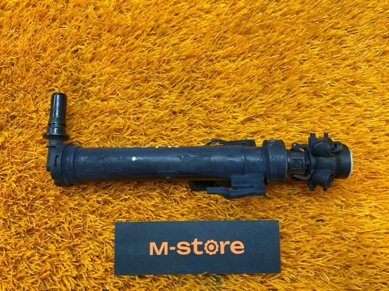 Форсунка омывателя фары BMW 1-Series 2012 7275658 F20 N13B16A, правая