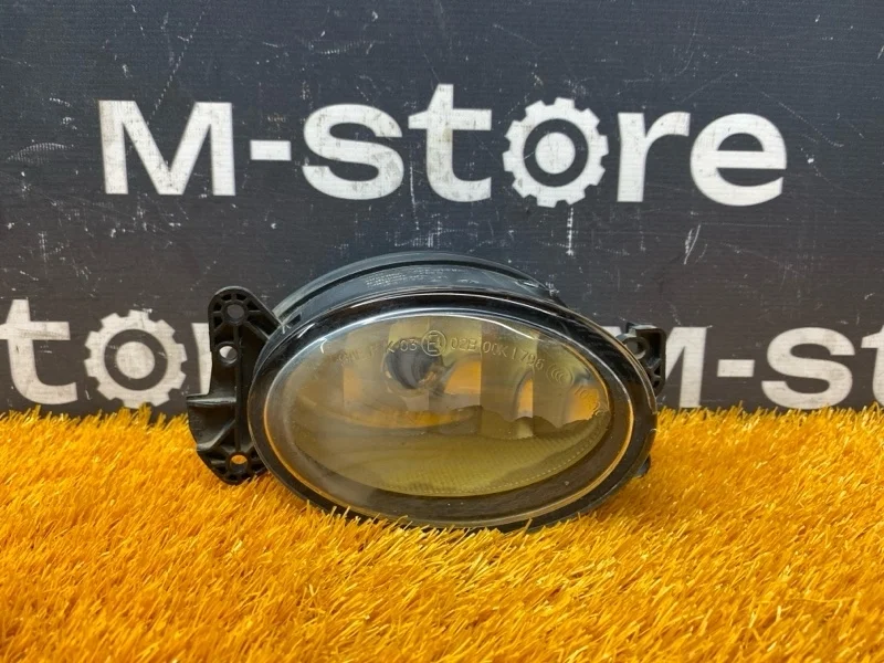 Фара противотуманная Mercedes-Benz E-Class 2008 A1698201656 W211 272.922, правая