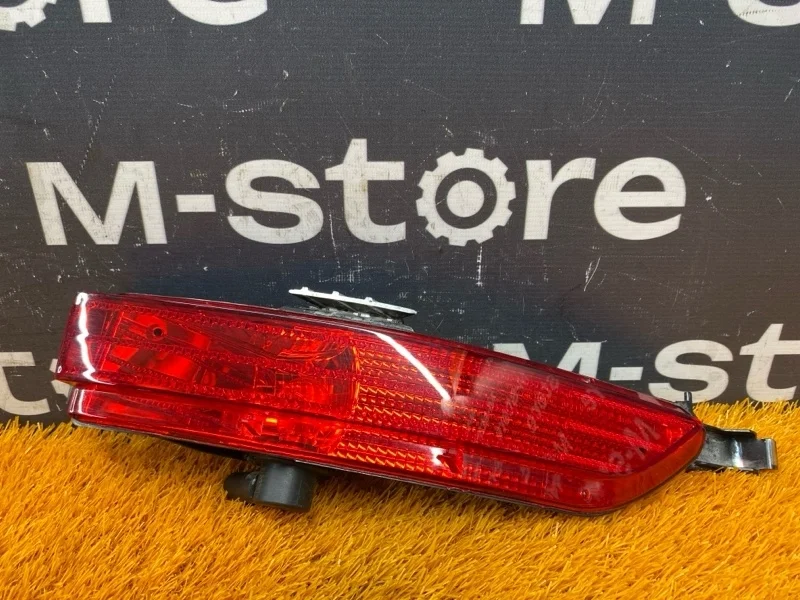 Фонарь в бампер Volkswagen Touareg 2014 7P6945702F 7P CGRA, правый