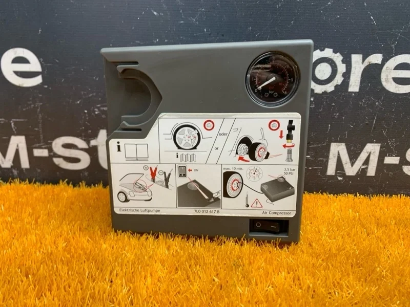 Компрессор подкачки колес Volkswagen Touareg 2014 7L0012617B 7P CGRA