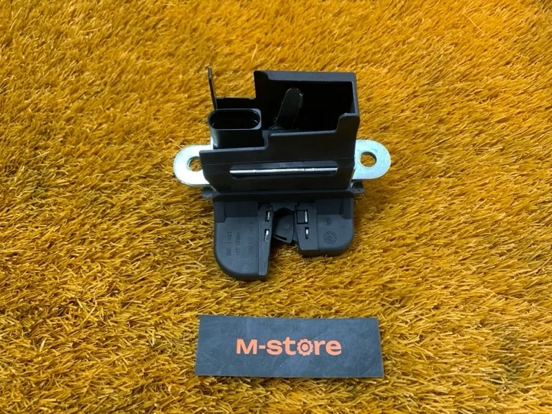 Замок багажника Volkswagen Tiguan 2008 5M0827505B 5N CAW