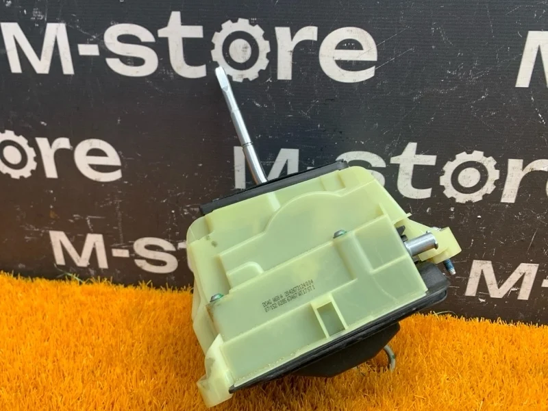 Селектор АКПП Mercedes-Benz C-Class 2007 A2042675824 W204 271.950