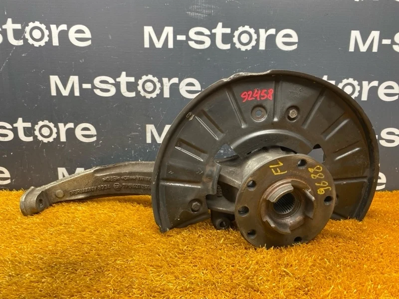 Ступица Audi Q7 2011 7P6407245A 4LB CJT, передняя левая