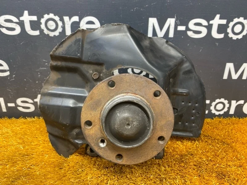 Ступица BMW 3-Series 2004 31211096429 E46 N46B20A, передняя левая