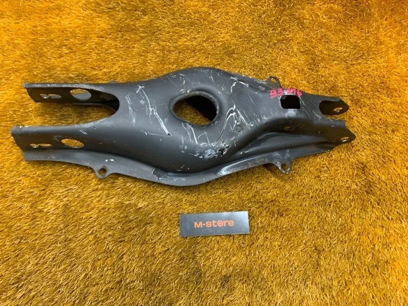 Рычаг подвески нижний Mercedes-Benz Cls-Class 2012 A2123520202 W218 276.952, задний правый