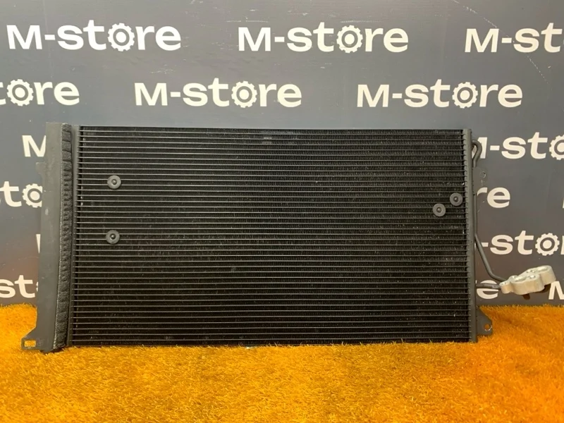 Радиатор кондиционера Audi Q7 2011 4L0260401A 4LB CJT