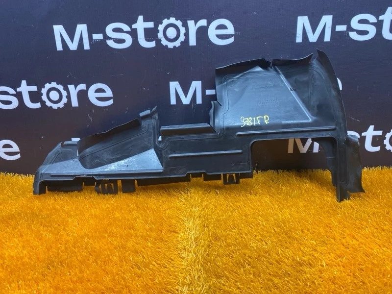 Воздуховод радиатора Audi A5 2013 8T0121284P 8T CDN, передний правый