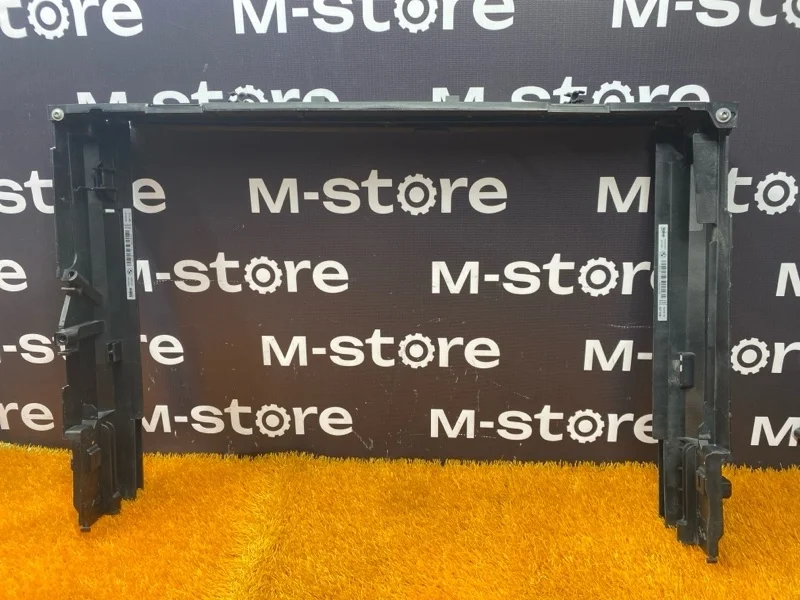 Кронштейн радиатора BMW 3-Series 2013 17117600537 F30 N47D20C