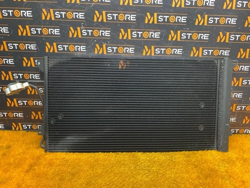 Радиатор кондиционера Audi Q7 2008 4L0260401A 4LB BHK