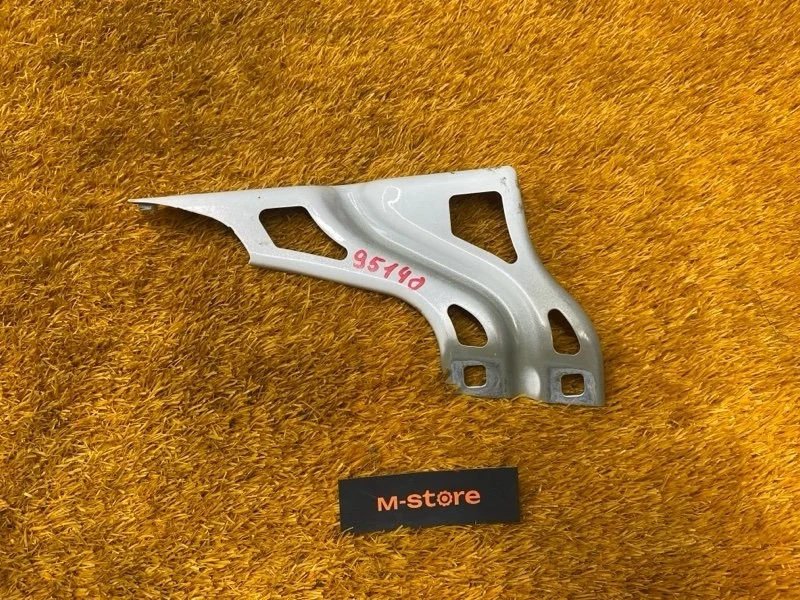 Крепление крыла Audi Q3 2012 8U0821135 8U CPSA, переднее левое