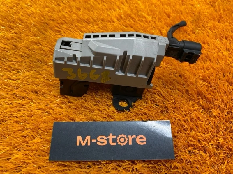 Замок капота Mercedes-Benz E-Class 2010 A2128800160 W212 642.850