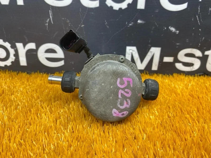 Насос вакуумный Audi A4 2007 8E0927317E B7/8E ALT