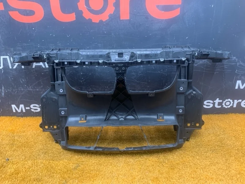 Рамка радиатора Bmw 1-Series 2009 51647193748 E87 N46B20B