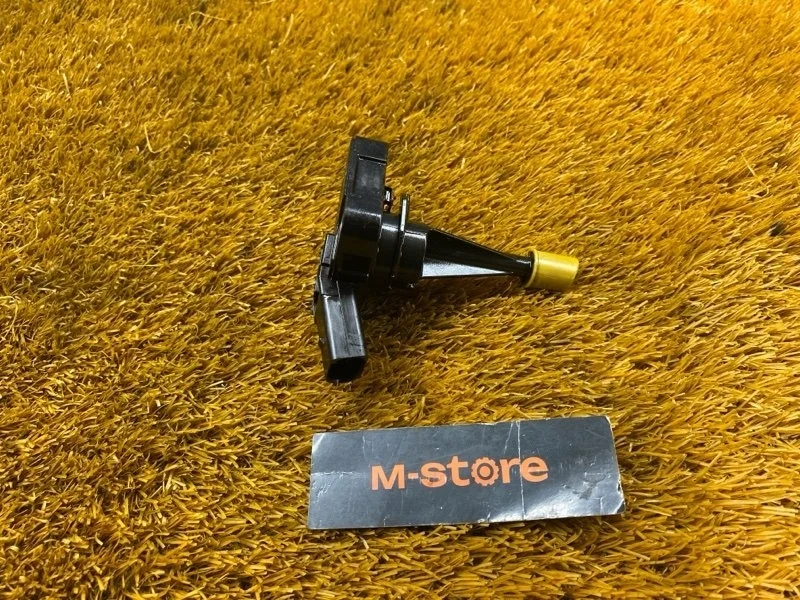 Датчик уровня масла Audi Q3 2012 03C907660R 8U CPSA