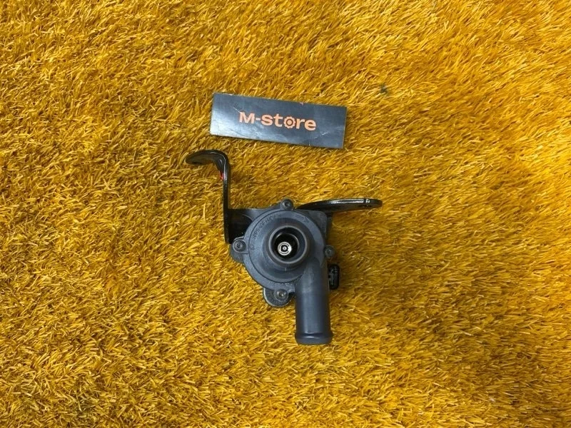 Помпа дополнительная Audi A5 2012 06D121601 8T CDN