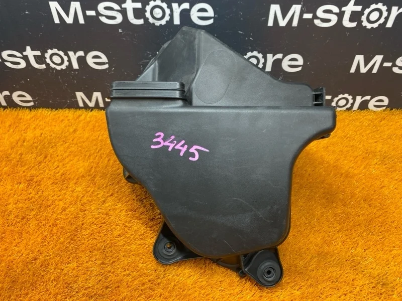 Корпус воздушного фильтра Bmw 1-Series 2009 13717561928 E87 N46B20B