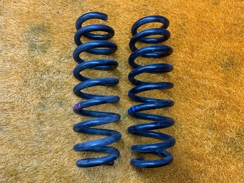 Пружина BMW 3-Series 2005 33536767343 E90 N46B20B, задняя