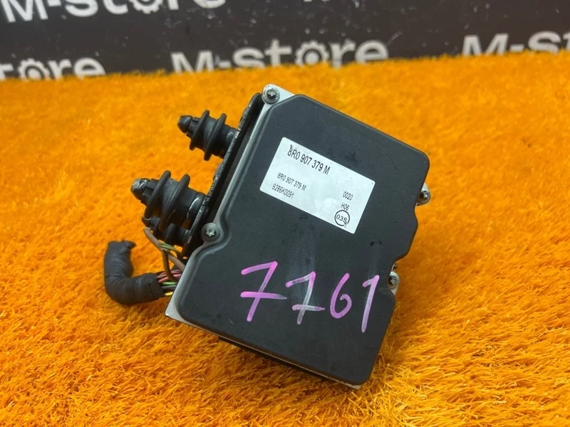 Блок ABS Audi Q5 2009 8R0907379M 8R CAL