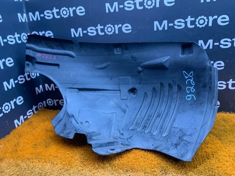 Подкрылок Mercedes-Benz Cls-Class 2012 A2186900230 W218 276.952, передний правый