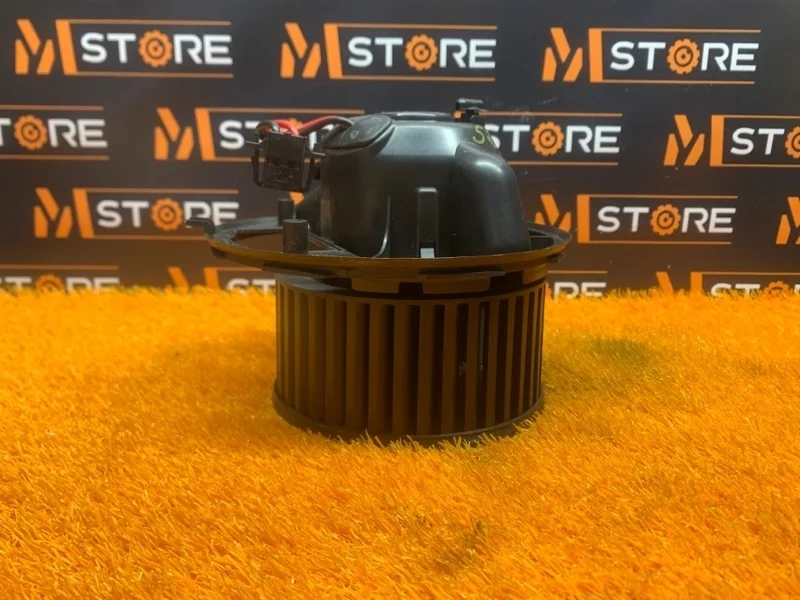 Мотор печки Volkswagen Tiguan 2012 1K2820015F 5N CCZD