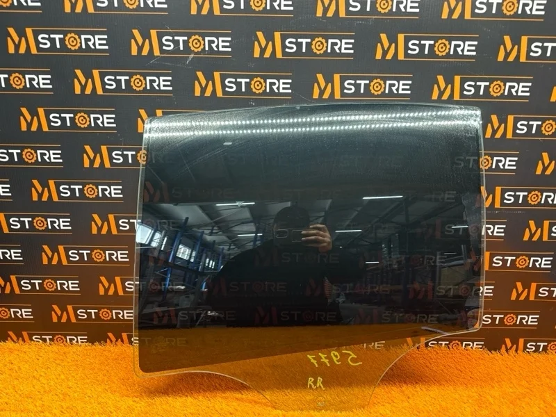 Стекло боковое BMW 5-Series 2011 51357182118 F10 N52B25A, заднее правое