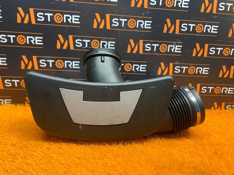 Патрубок воздушного фильтра BMW 6-Series 2006 13717533931 E63 N62B48B