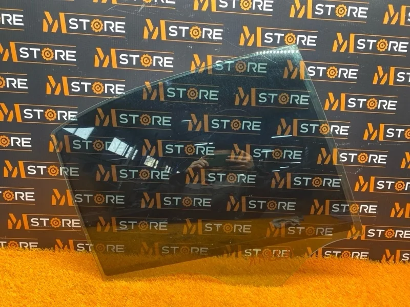 Стекло боковое Mercedes-Benz C-Class 2012 A2047350000 W204 271.820, заднее правое