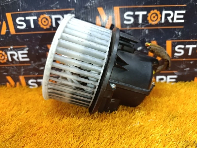 Мотор печки Volvo XC60 2013 6G9N18D413AA DZ47 B4204T7