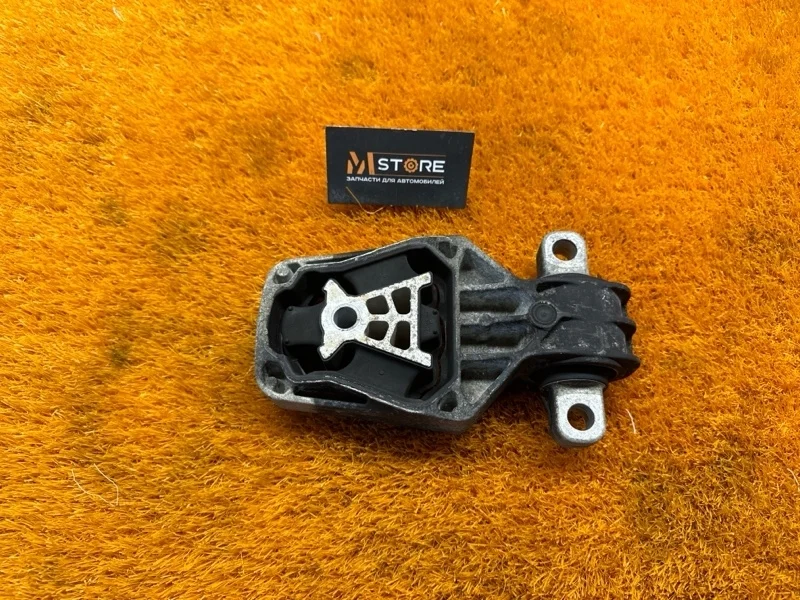 Подушка двигателя Mercedes-Benz GLA-Class 2014 A2462401209 X156 270.920