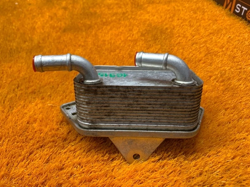 Теплообменник Audi A6 2010 06E117021G C6/4F CAJA