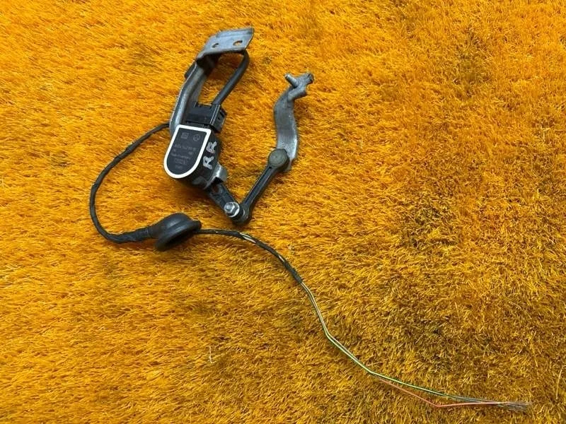 Датчик высоты дорожного просвета Mercedes-Benz Gla-Class 2016 A2463201089 X156 270.920, задний