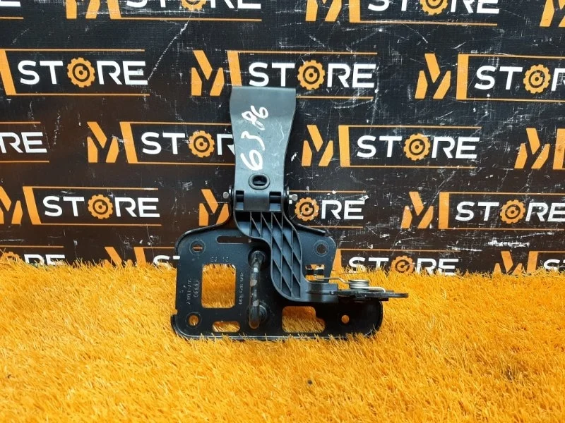 Замок капота Audi Q5 2010 8R0823480 8R CALB