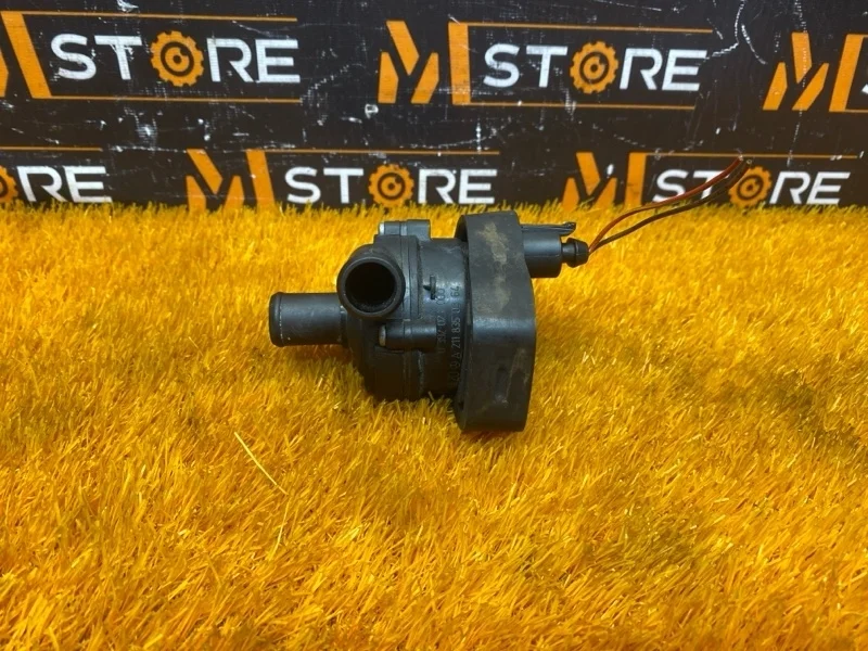 Помпа дополнительная Mercedes-Benz E-Class 2011 A2118350364 W212 276.952