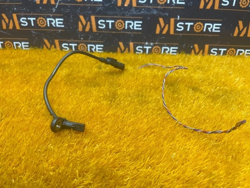 Датчик ABS Mercedes-Benz Gl-Class 2006 A1645400717 X164 273.923, задний левый