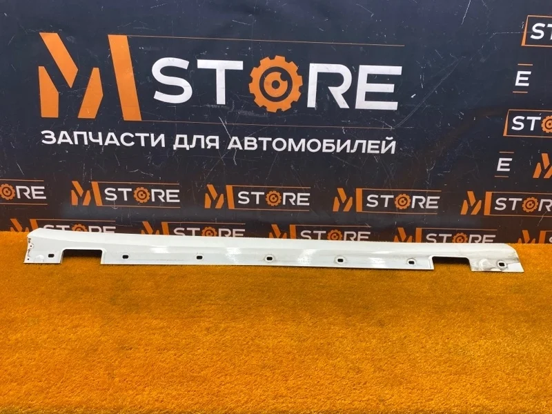 Накладка на порог Mercedes-Benz E-Class 2009 A2126900840 W212 272.952, правая