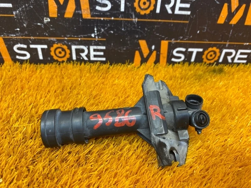 Форсунка омывателя фары Audi Q3 2013 8U0955102B 8U CPSA, правая