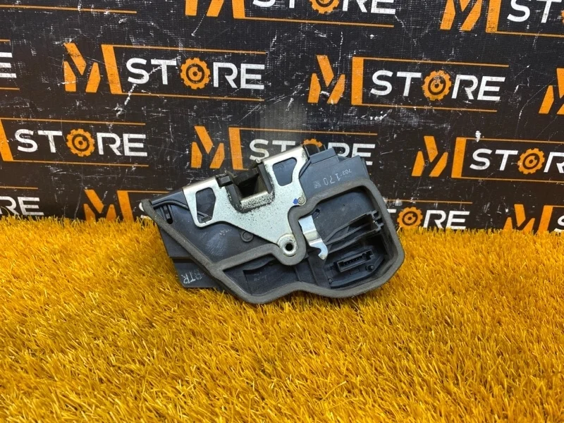 Замок двери BMW 5-Series 2003 51217036168 E60 N62B44A, передний правый