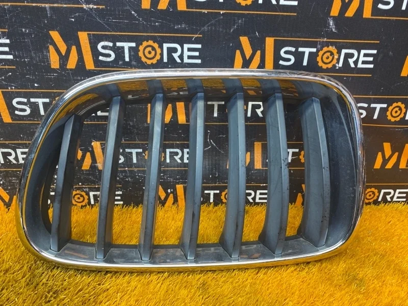 Решетка радиатора BMW X3 2012 51117210725 F25 N20B20A, левая