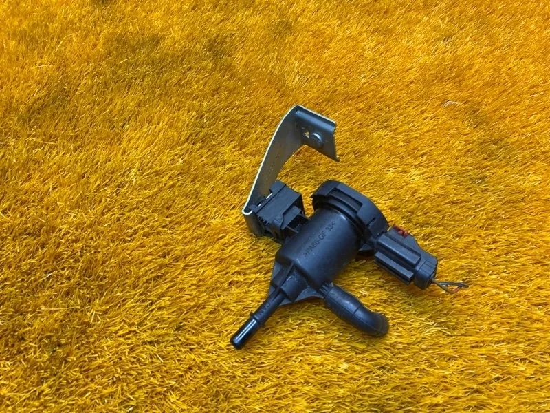 Клапан вентиляции топливного бака Mercedes-Benz Cla-Class 2013 A0014760532 C117 270.910