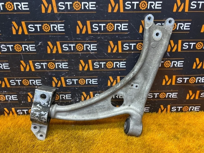 Рычаг подвески нижний Audi Q3 2012 3C0407151H 8U CPSA, передний правый