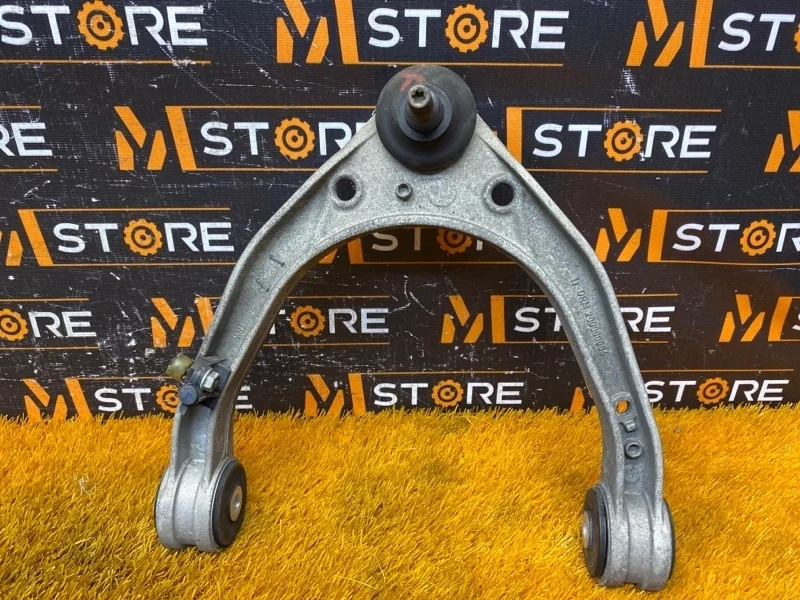 Рычаг подвески верхний Volkswagen Touareg 2004 7L0407021B 7L AXQ, передний правый