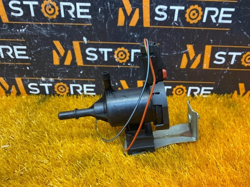 Клапан вентиляции топливного бака Mercedes-Benz Cla-Class 2014 A0014760532 C117 270.920