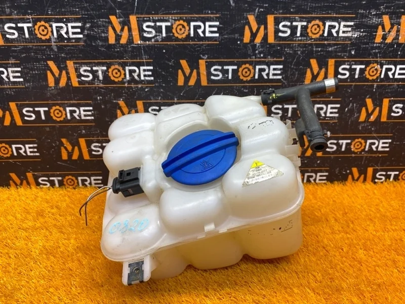 Бачок расширительный Volkswagen Touareg 2013 7P0121407 7P CGRA