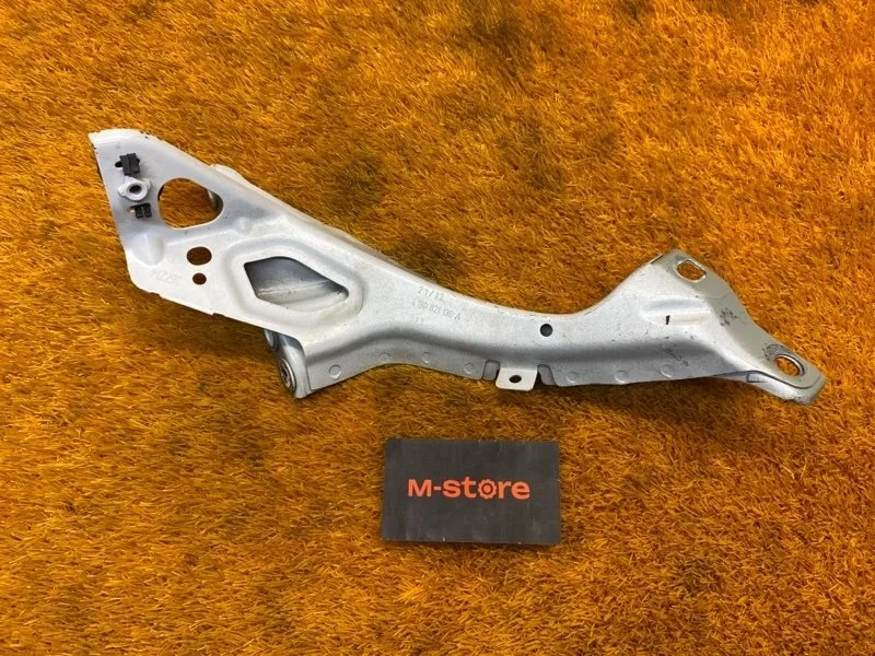 Крепление крыла Audi A6 2012 4G0805816 C7/4G CHJ, переднее правое