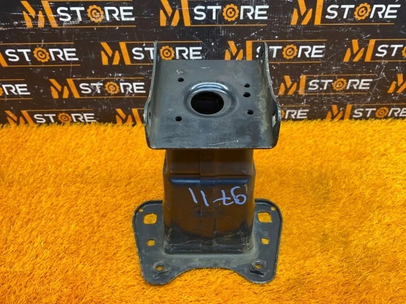 Кронштейн усилителя бампера Mercedes-Benz M-Class 2007 A1646201931 W164 272.967, передний левый