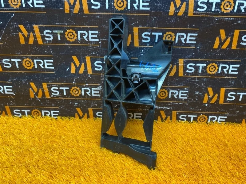 Кронштейн фары Audi A6 2012 4G0805607 C7/4G CHVA, левый