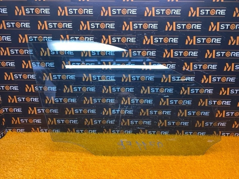 Стекло боковое Mercedes-Benz M-Class 2007 A1647250000 W164 272.967, переднее правое