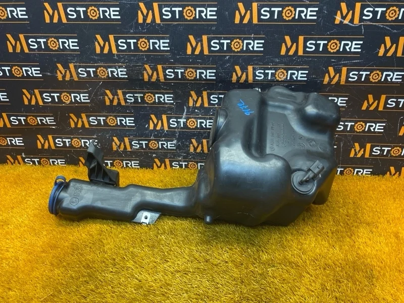 Бачок омывателя Mercedes-Benz E-Class 2013 A2048690720 W212 276.952
