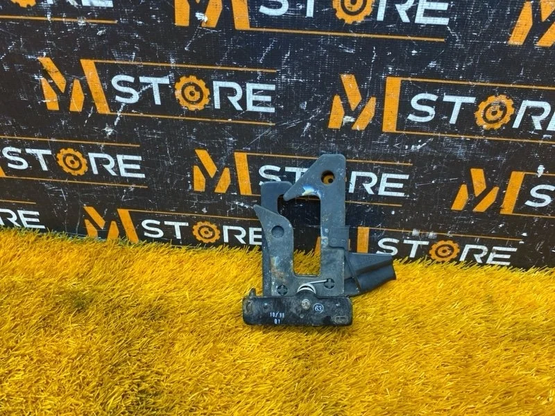 Замок капота Mercedes-Benz E-Class 2011 A2128800064 W212 642.850